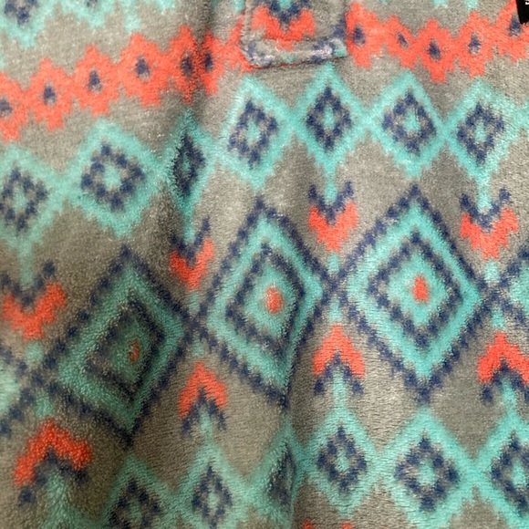 Sweater - Picture 4 of 4